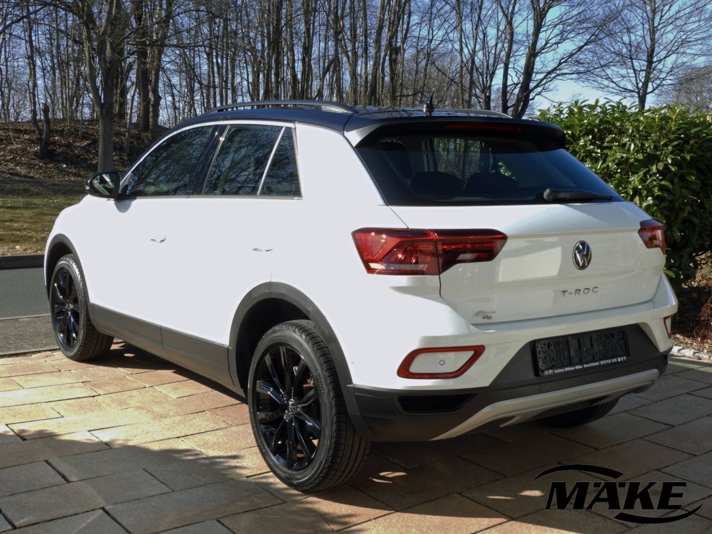 Volkswagen T-Roc Life 1.5 TSI DSG - Samsaru's Car Outlet