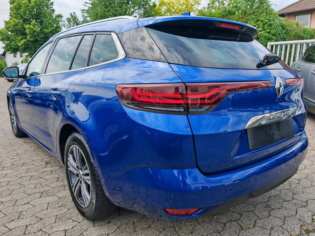 Renault Megane dCi 115 EDC INTENS - Samsaru's Car Outlet