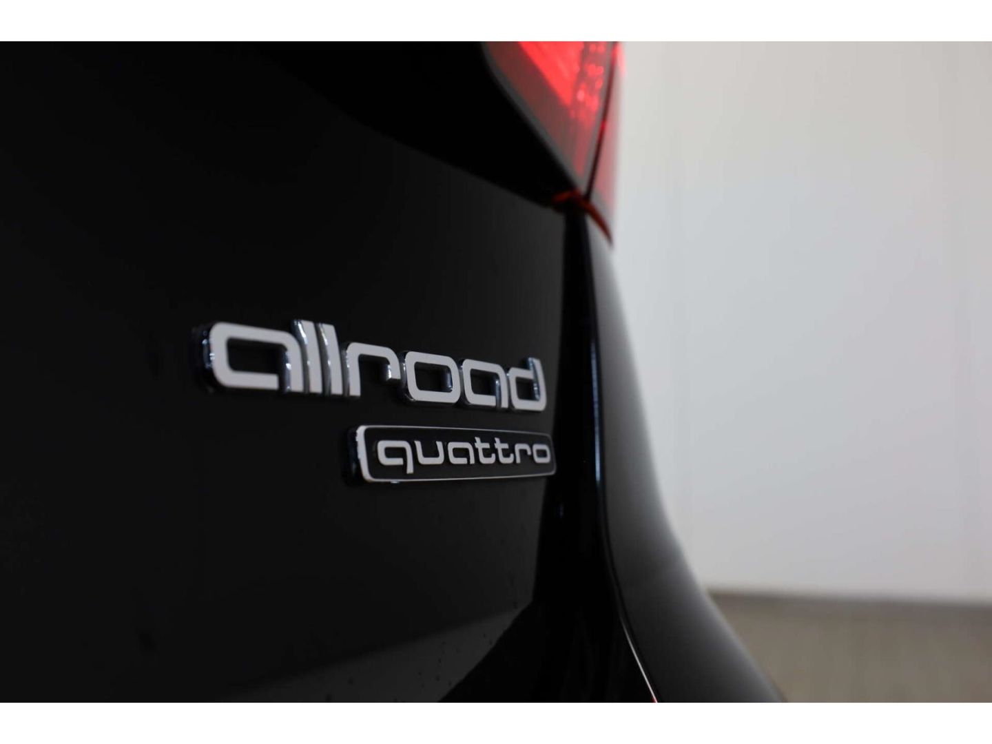 Audi A4 allroad 40 TDI quattro AHK/Leder/RFK/NAV/Memo