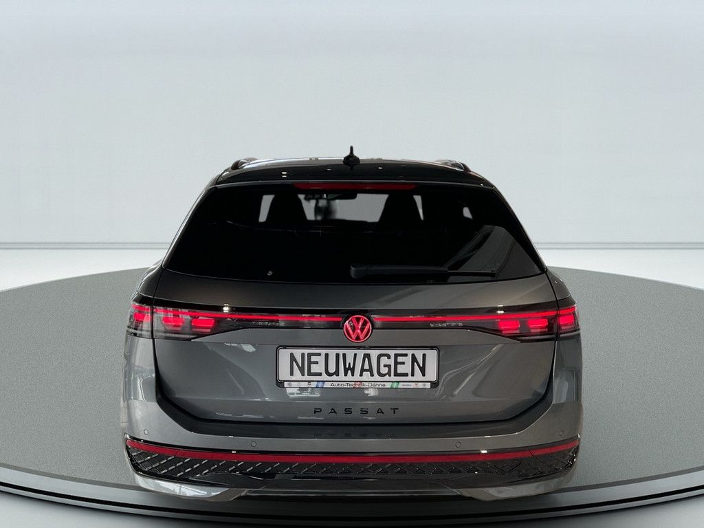 Volkswagen Passat 1.5 eHybrid DSG R-Line PANO MATRIX-LED