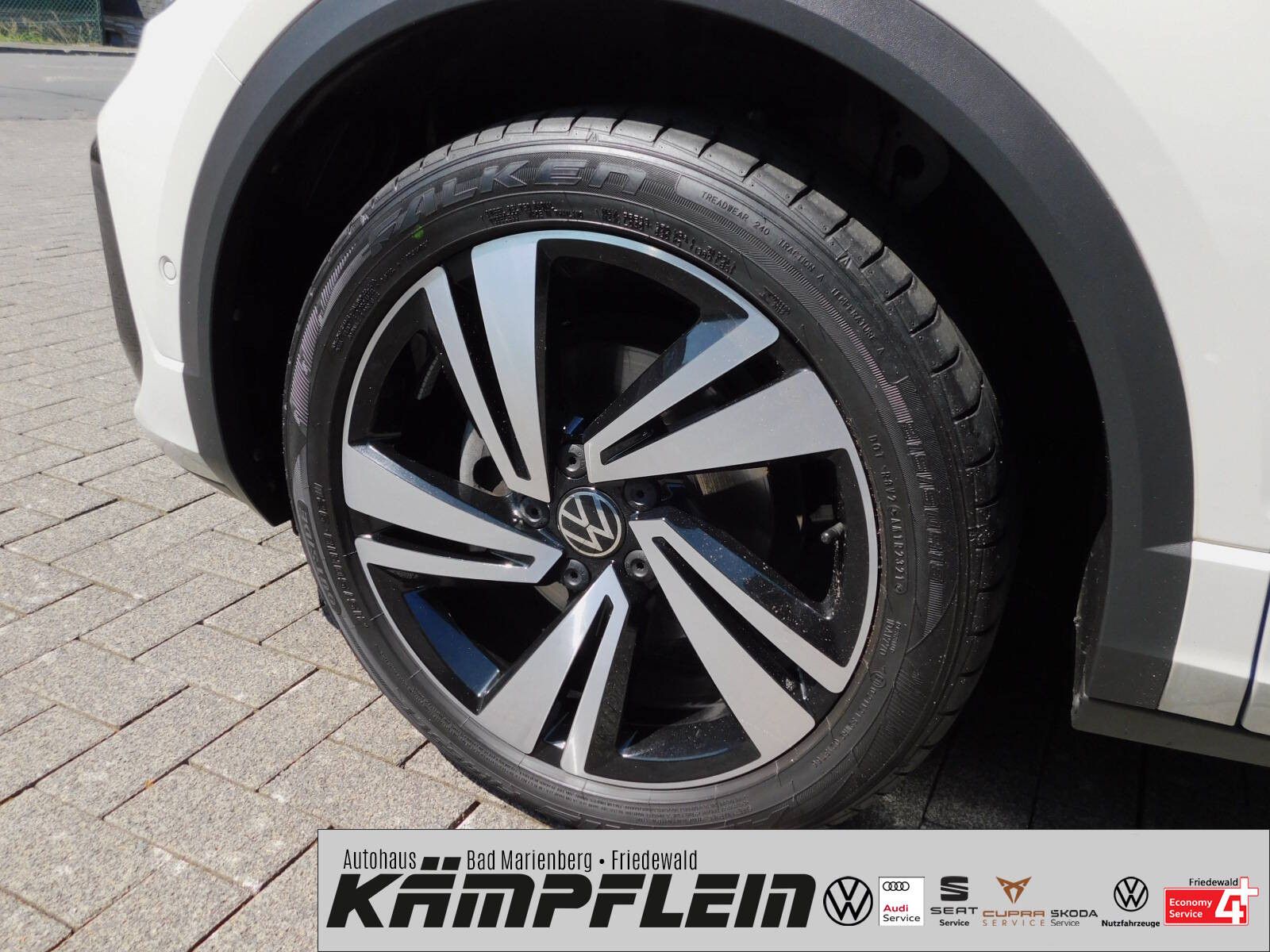 Volkswagen T-Roc R-Line 1.5TSI DSG - Samsaru's Car Outlet