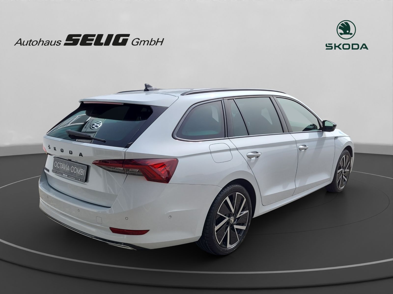 Skoda Octavia Combi 1.5 TSI - Samsaru's Car Outlet