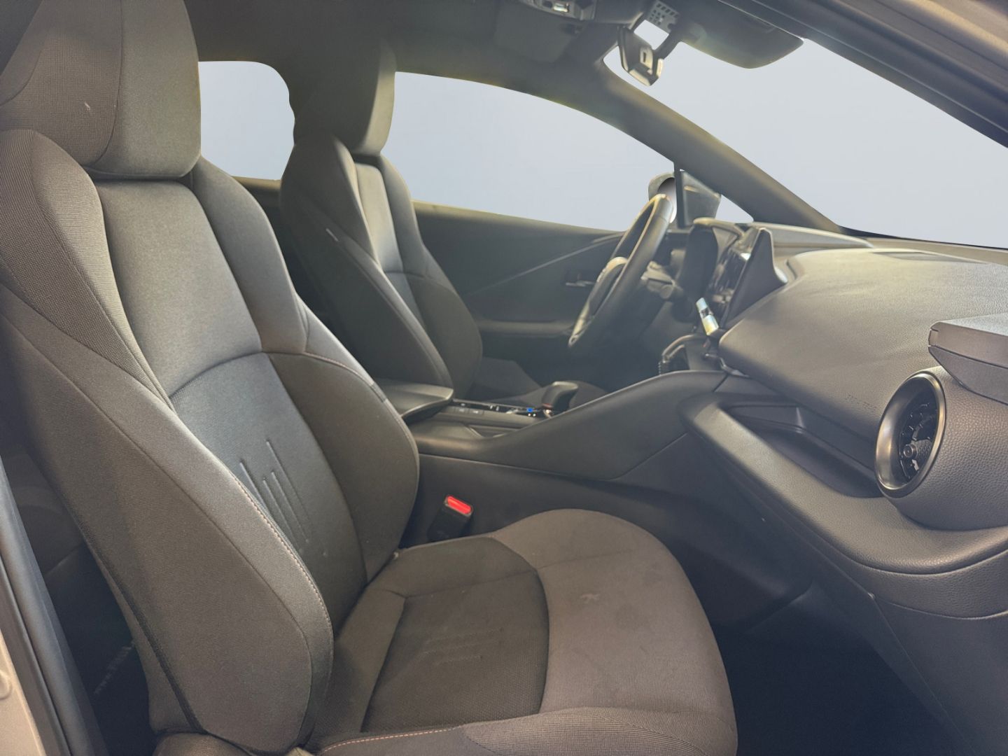 Toyota C-HR 1.8 Hybrid Team D *LED*ACC*CAM*Navi*CarPlay