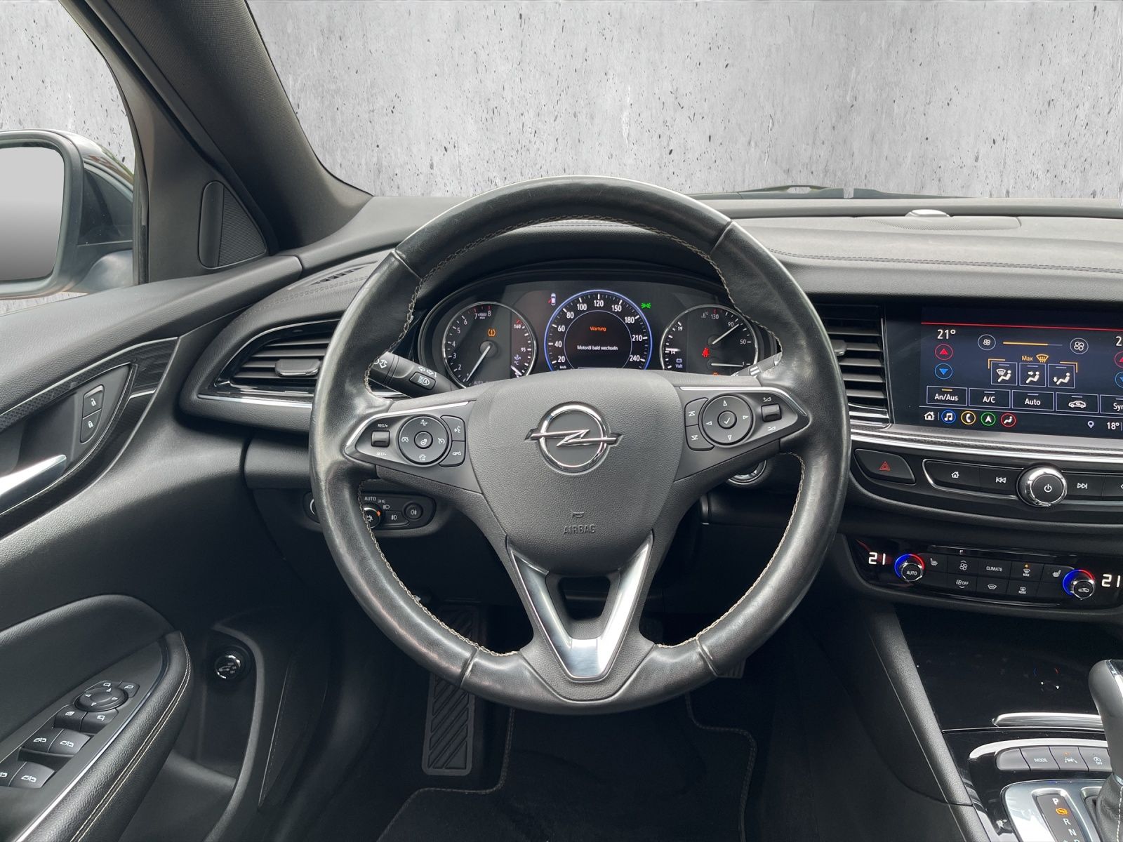 Opel Insignia ST Business Elegance - Samsaru's Car Outlet