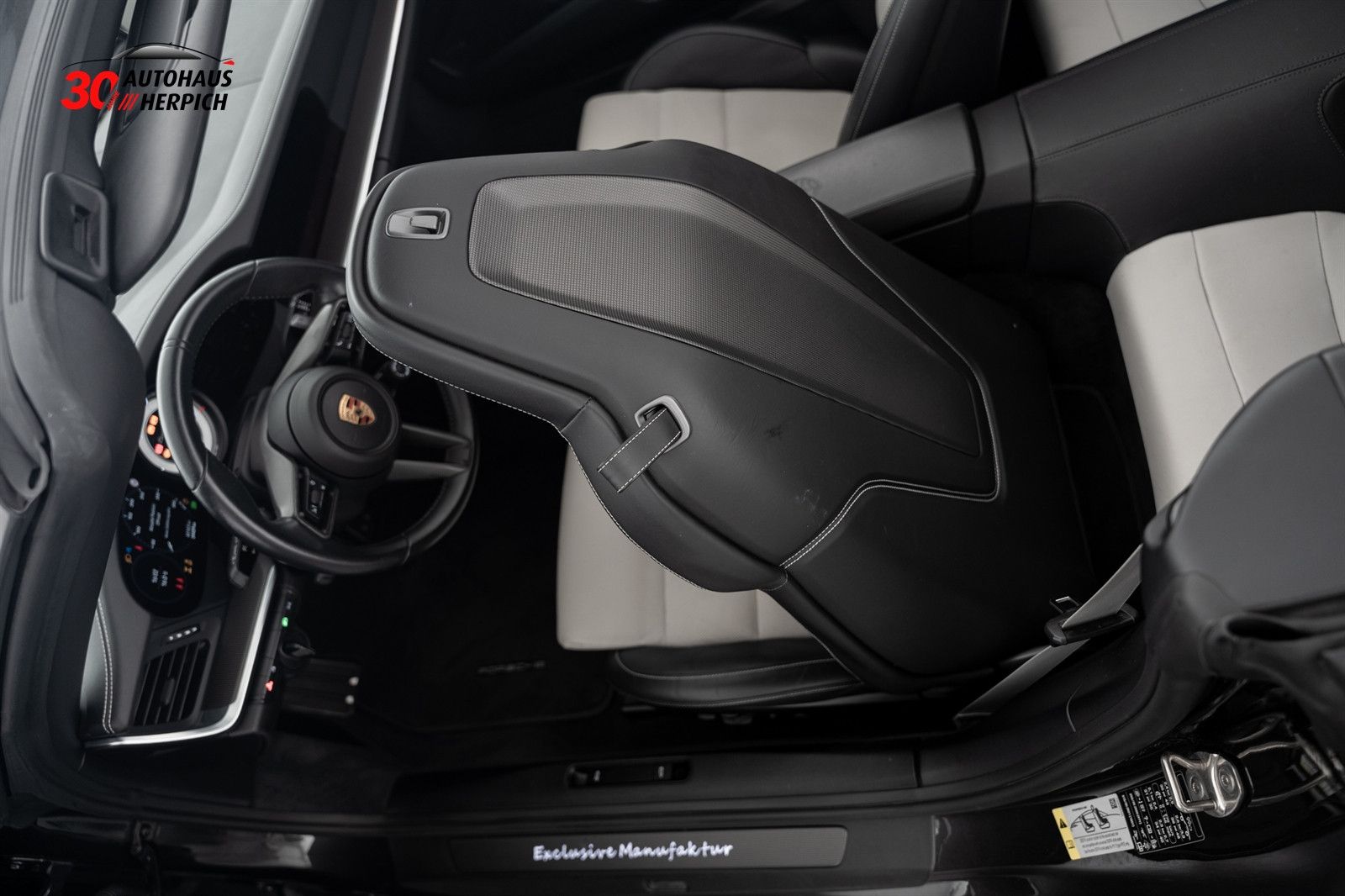 Porsche 992 Turbo S Cabrio PTS Grigiogranitometallic