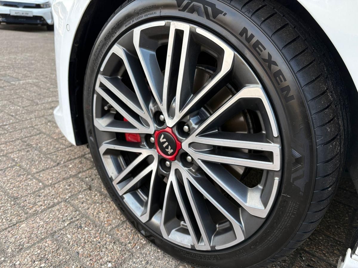 Kia Ceed 1.6 TGDI GT - Samsaru's Car Outlet