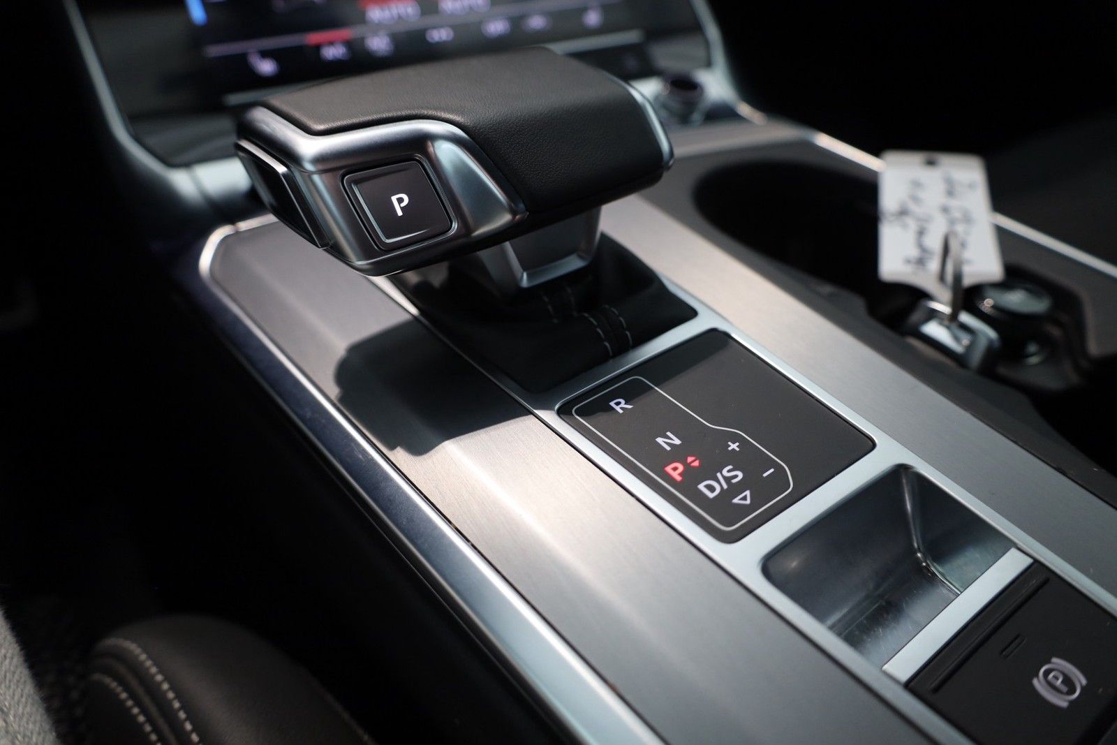 Audi A6 Avant 40 TDI quattro S line