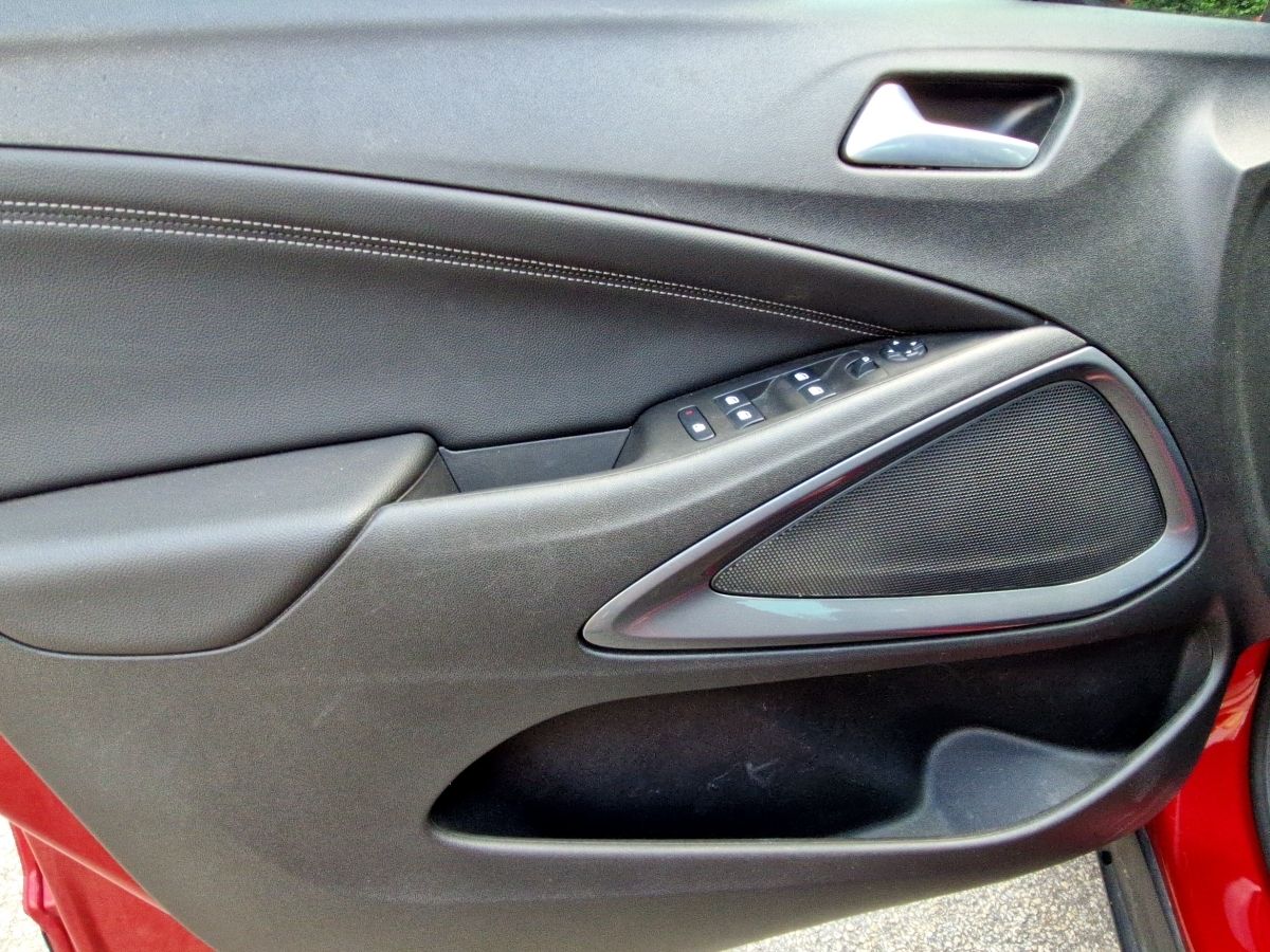 Opel Crossland Elegance - Samsaru's Car Outlet