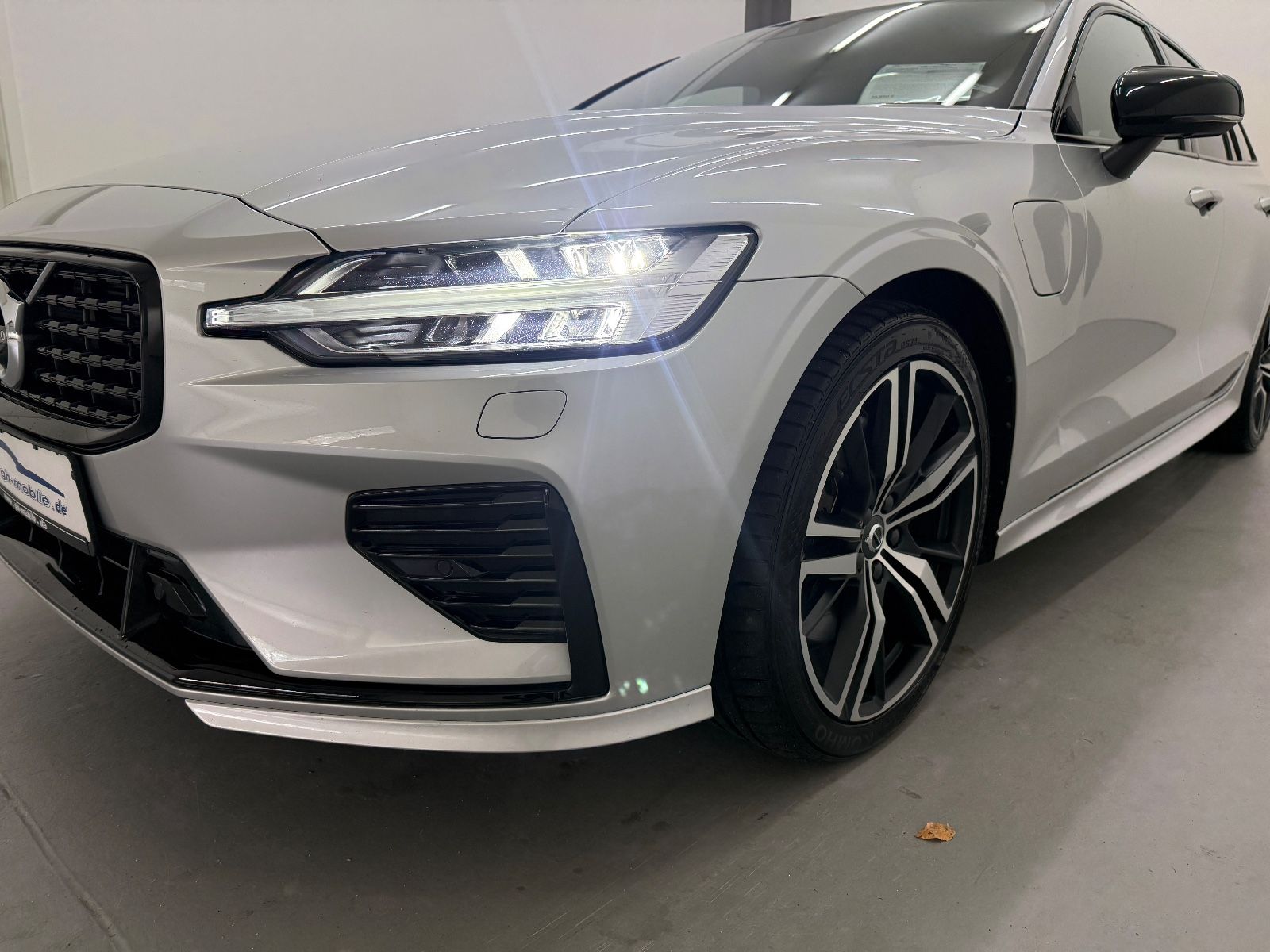 Volvo V60 Kombi Plus Dark Recharge Plug-In Hybrid AWD