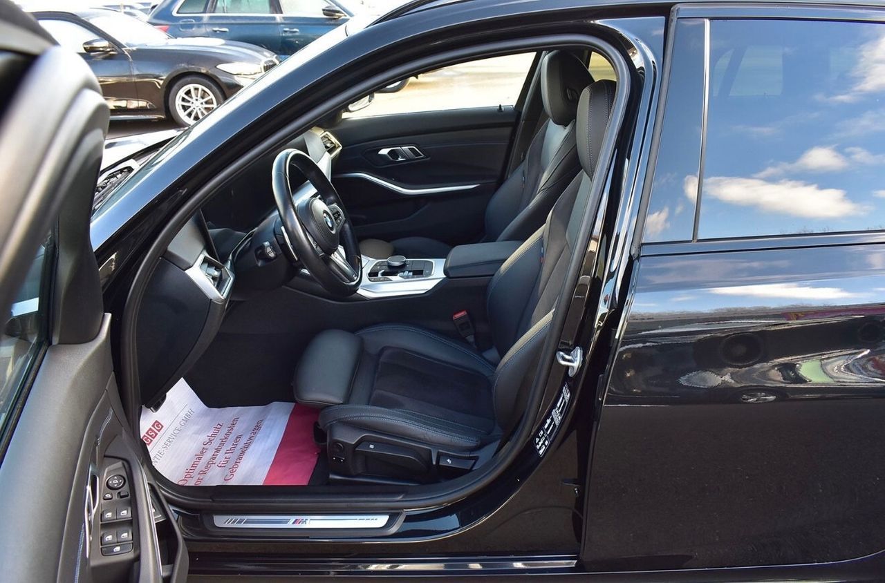 BMW Bmw 320d xDrive Touring Msport - Samsaru's Car Outlet