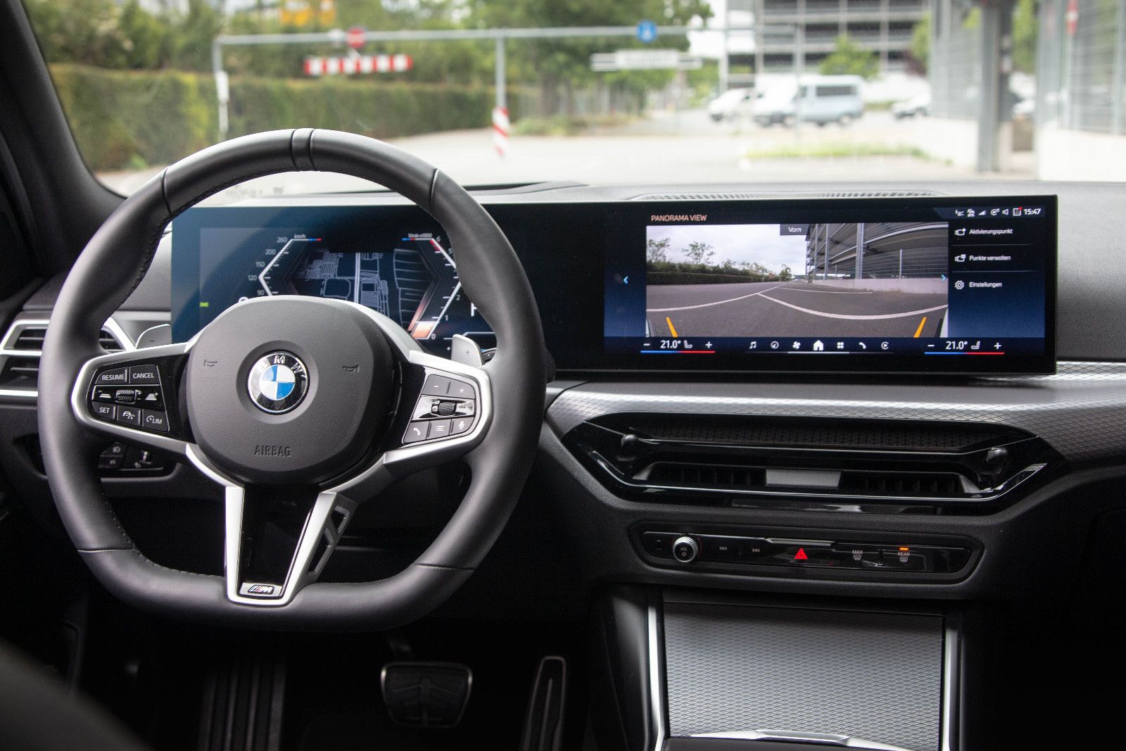 BMW 318d T*M Sport*PANO*360°*HUD*Keyless*AHK*SHADOW*