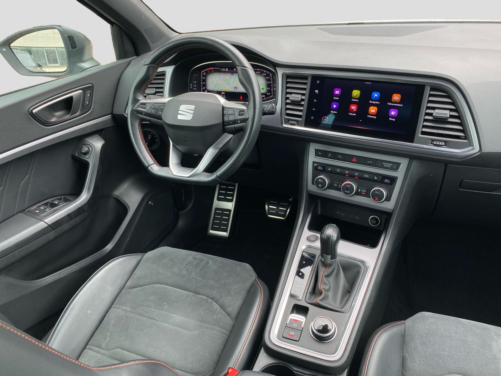 Seat Ateca 1.5 TSI DSG FR LED ACC AHK Kessy Navi