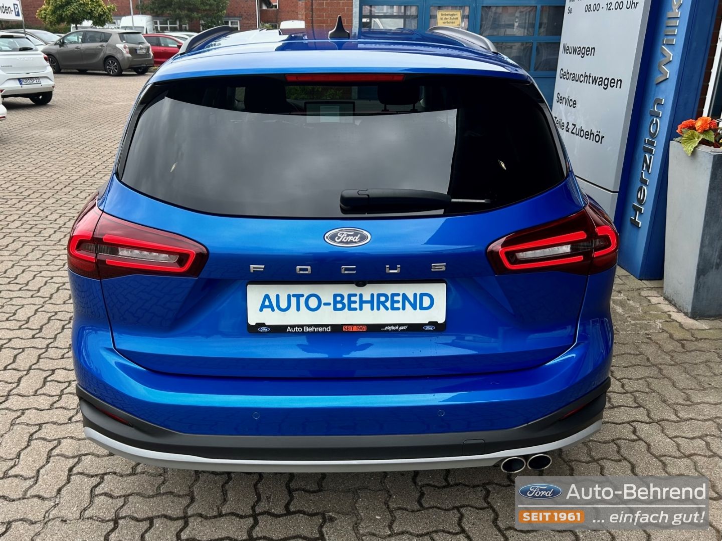 Ford Focus Turnier Active Automatik Ganzjahresreifen