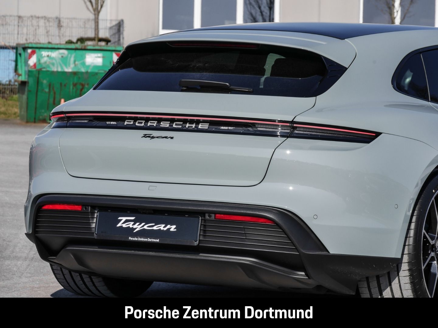 Porsche Taycan Sport Turismo Surround View  Panoramadach