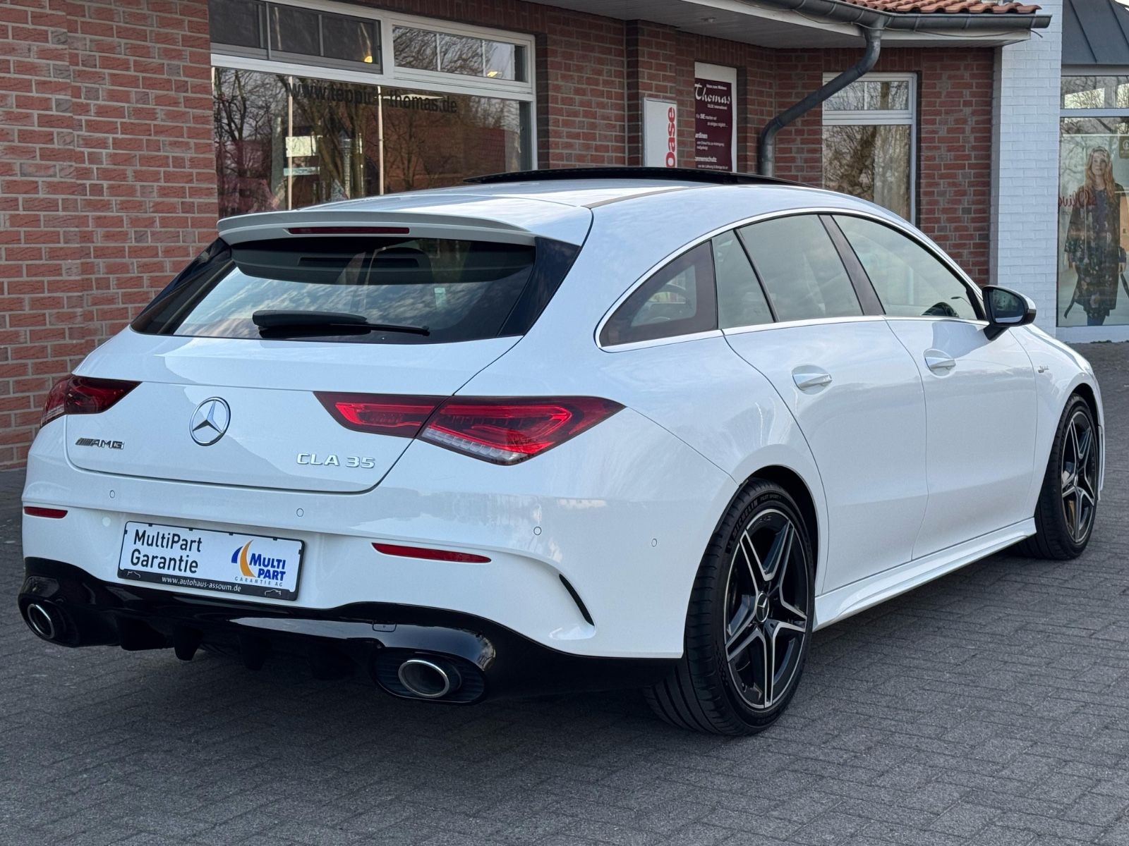 Mercedes-Benz CLA 35 AMG 4M - Samsaru's Car Outlet