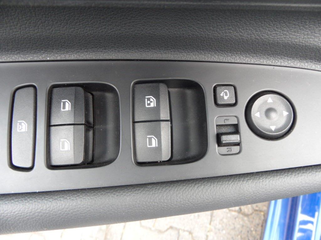 Hyundai i20 1.0 T-GDI Trend - Samsaru's Car Outlet