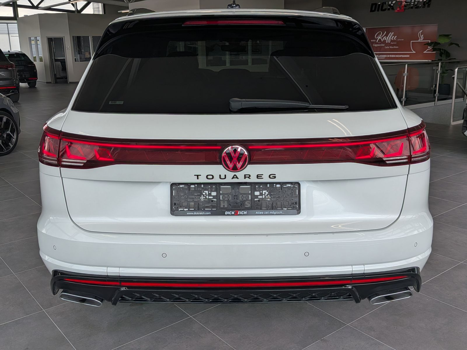 Volkswagen Touareg 3.0TDI 4M R-Line VOLL Black 22" UPE 114T