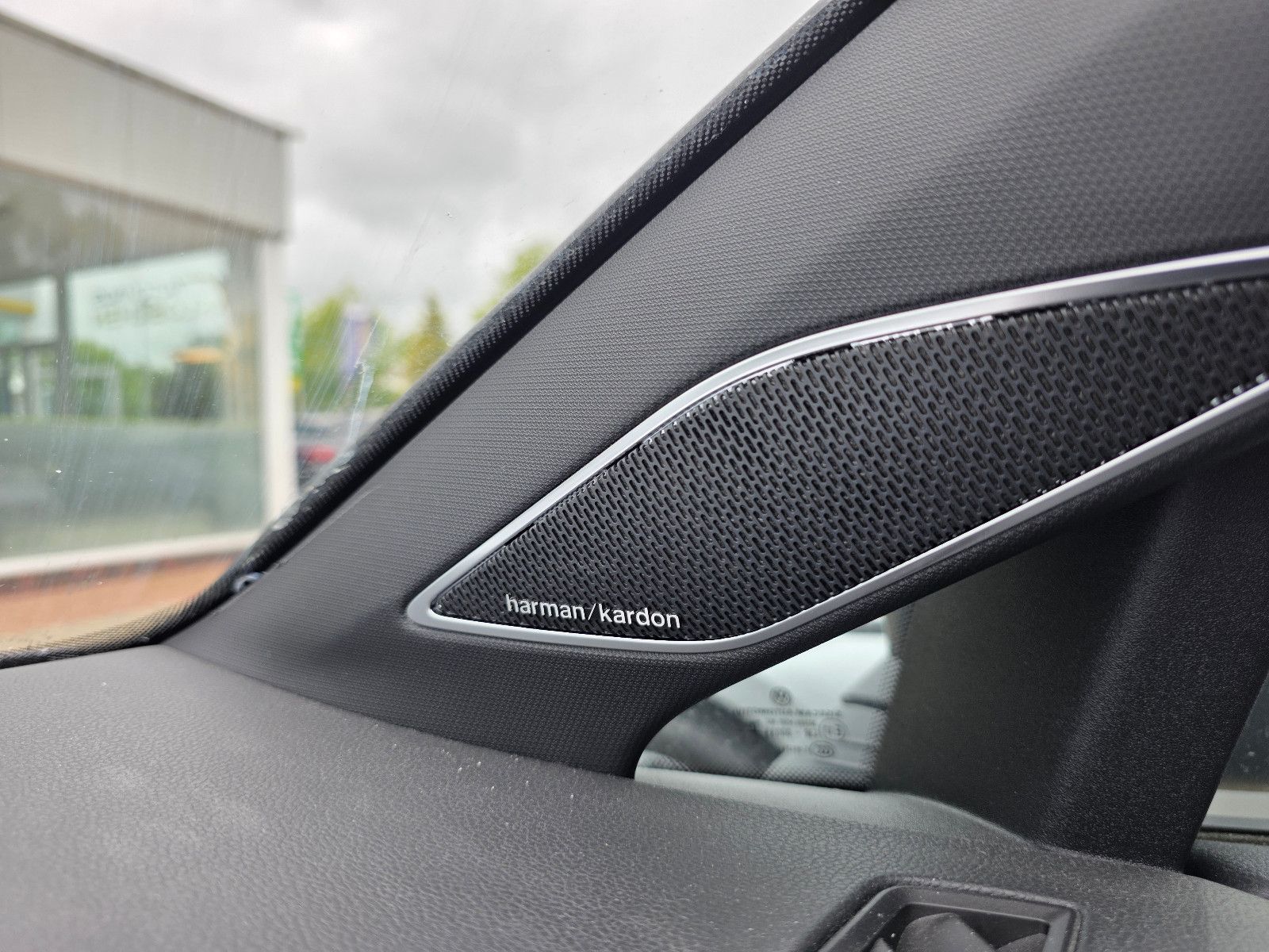 Volkswagen Golf VIII Limo GTD Black Style Pano HarmanKardon