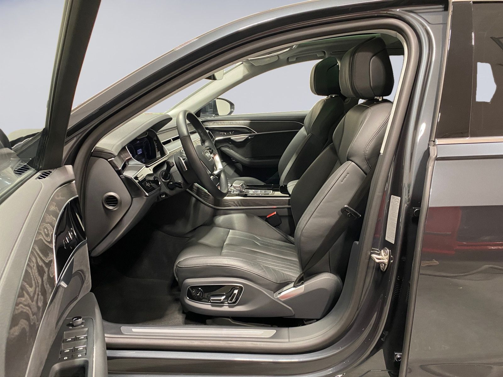 Audi A8 50 TDI L quattro - Samsaru's Car Outlet