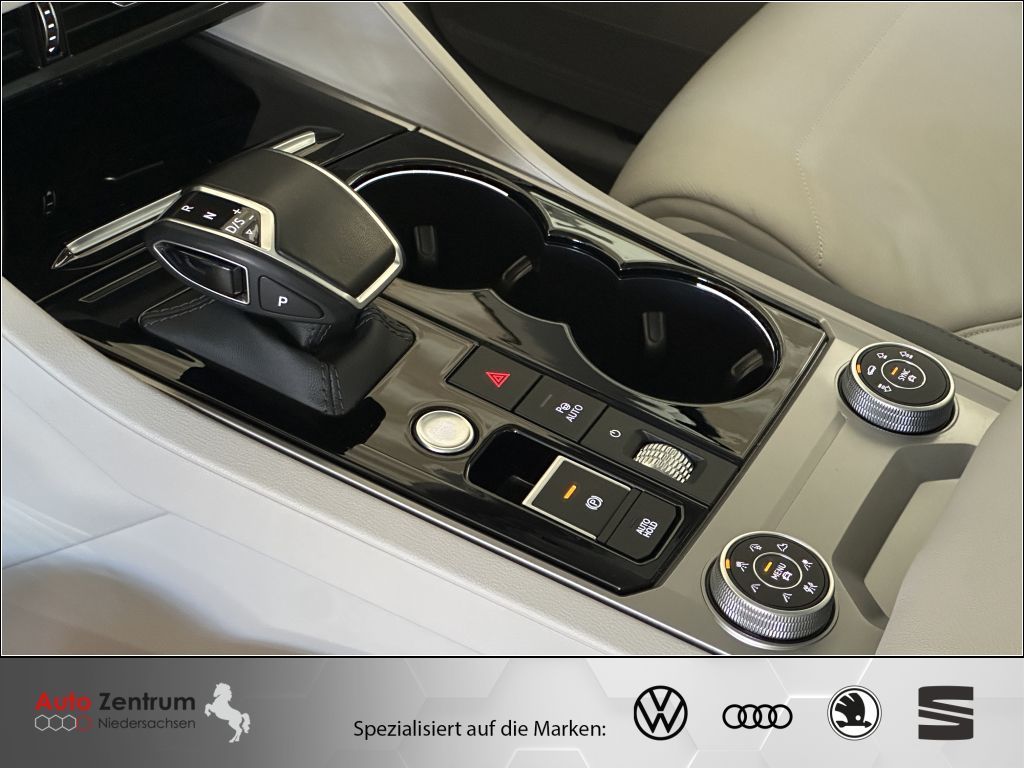 Volkswagen Touareg 3.0 V6 TDI Elegance - Samsaru's Car Outlet