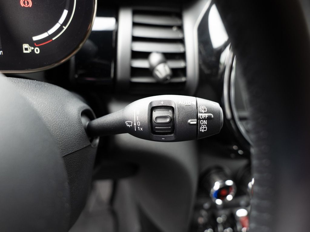 MINI Cooper Chili - Samsaru's Car Outlet