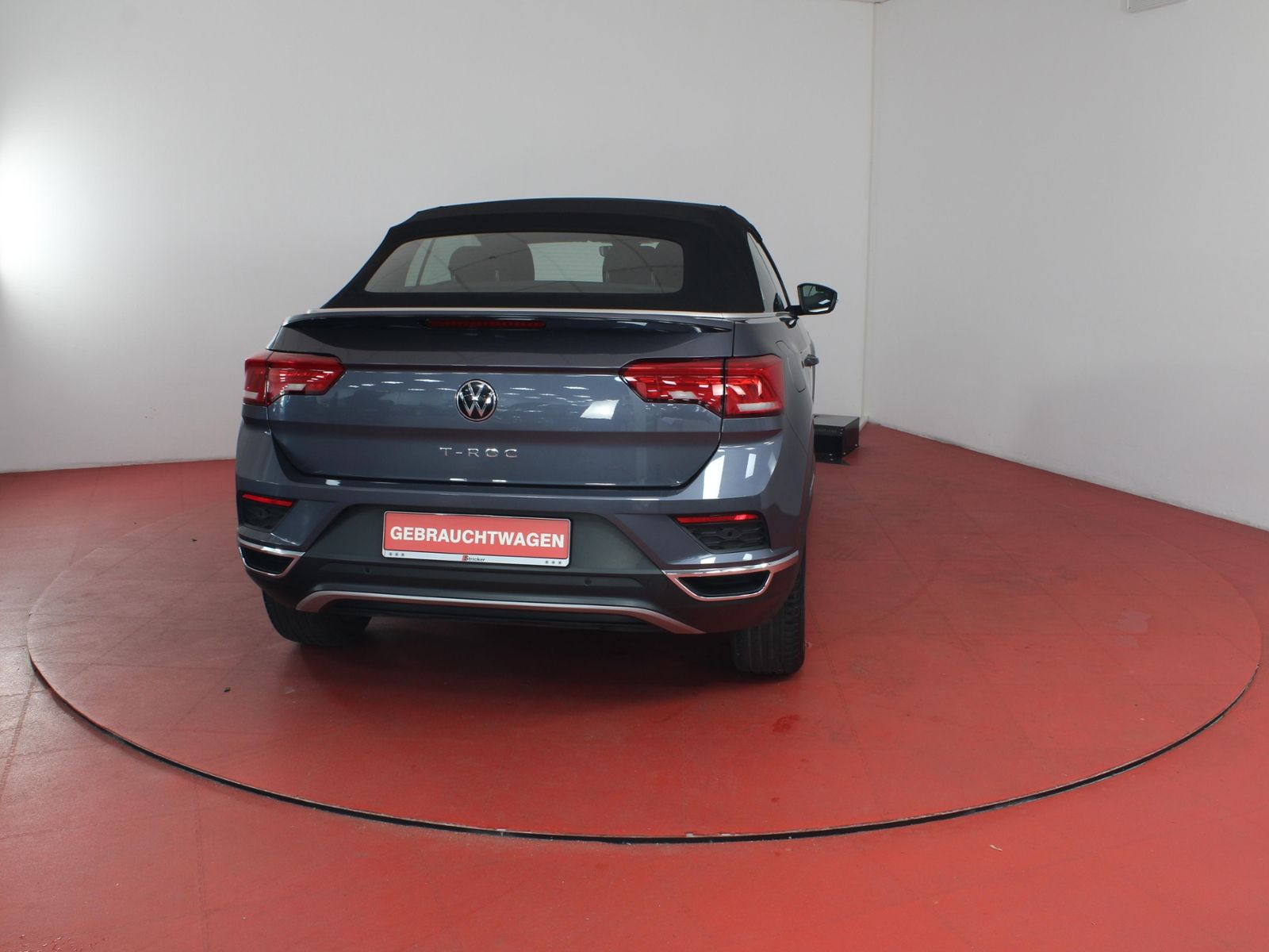 Volkswagen T-Roc 1.0 TSI - Samsaru's Car Outlet