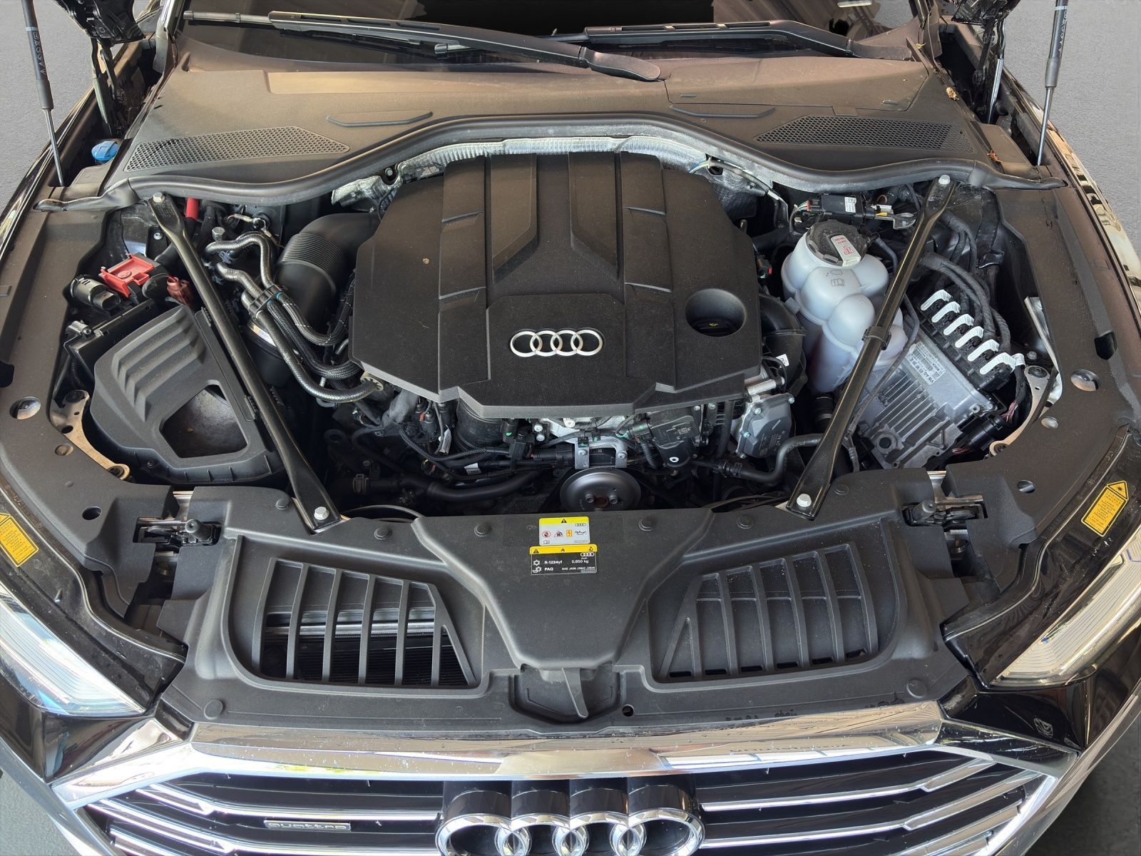 Audi A8 Lang 50 TDI - Samsaru's Car Outlet