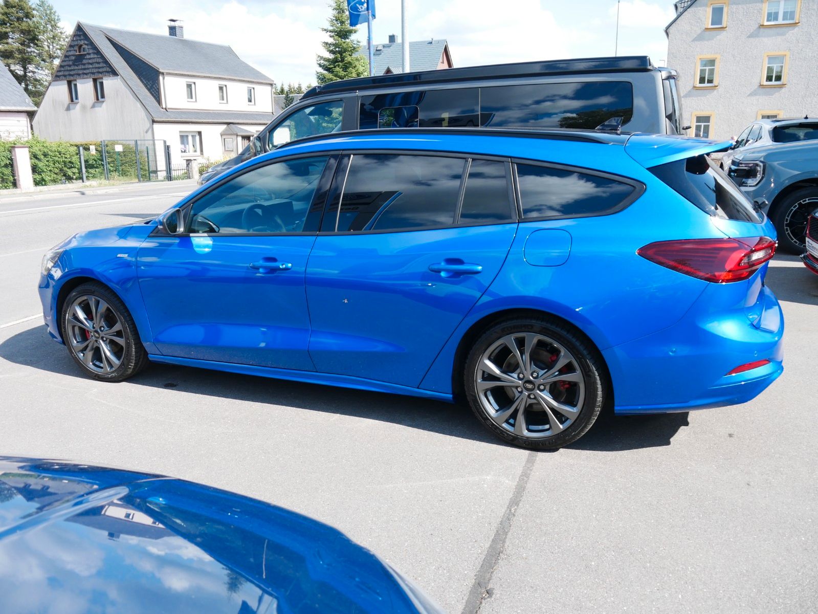Ford Focus Turnier ST-Line X Autom Matrix Panorama