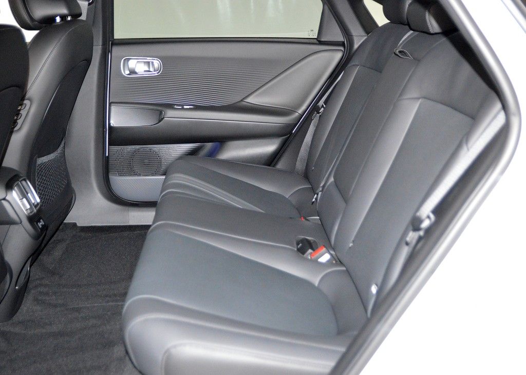 Hyundai IONIQ 6 77,4 kWh 4WD 239 kW UNIQ WP*BOSE*18"