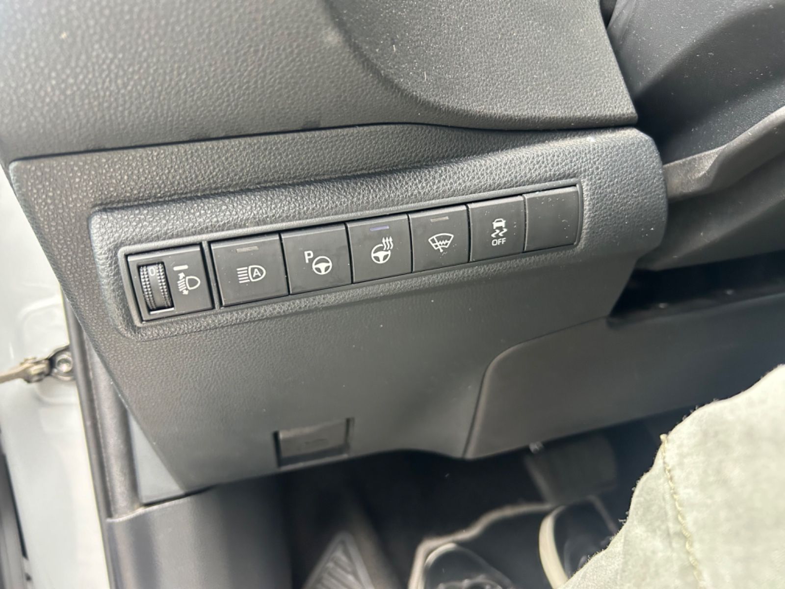 Toyota Corolla Touring Sports Hybrid Team D - Samsaru's Car Outlet