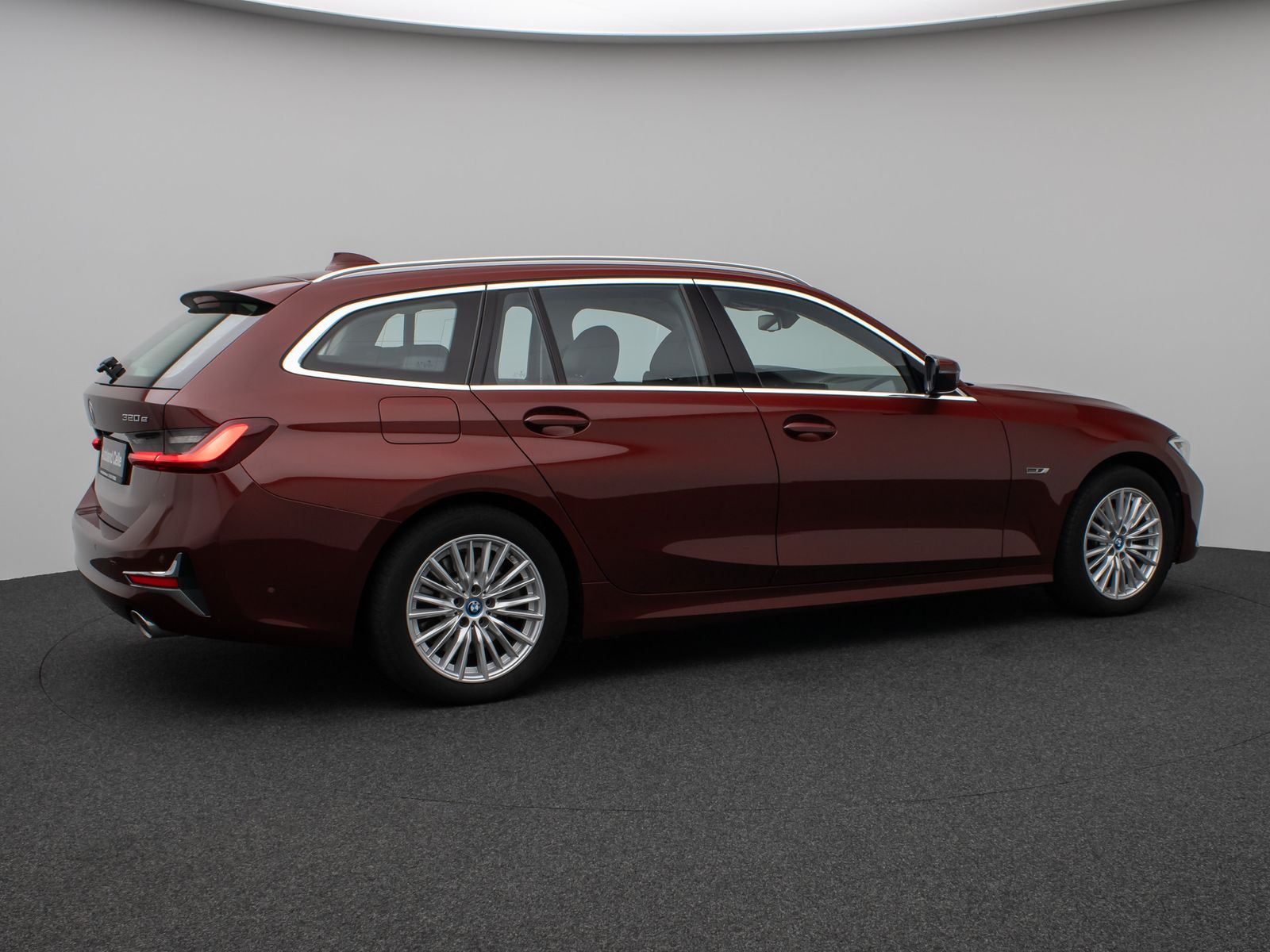 BMW 320e Luxury Line - Samsaru's Car Outlet