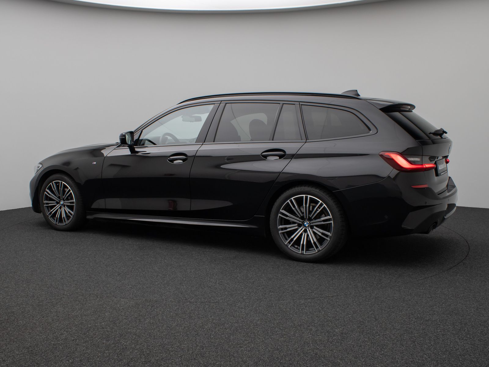 BMW 320d M Sport - Samsaru's Car Outlet
