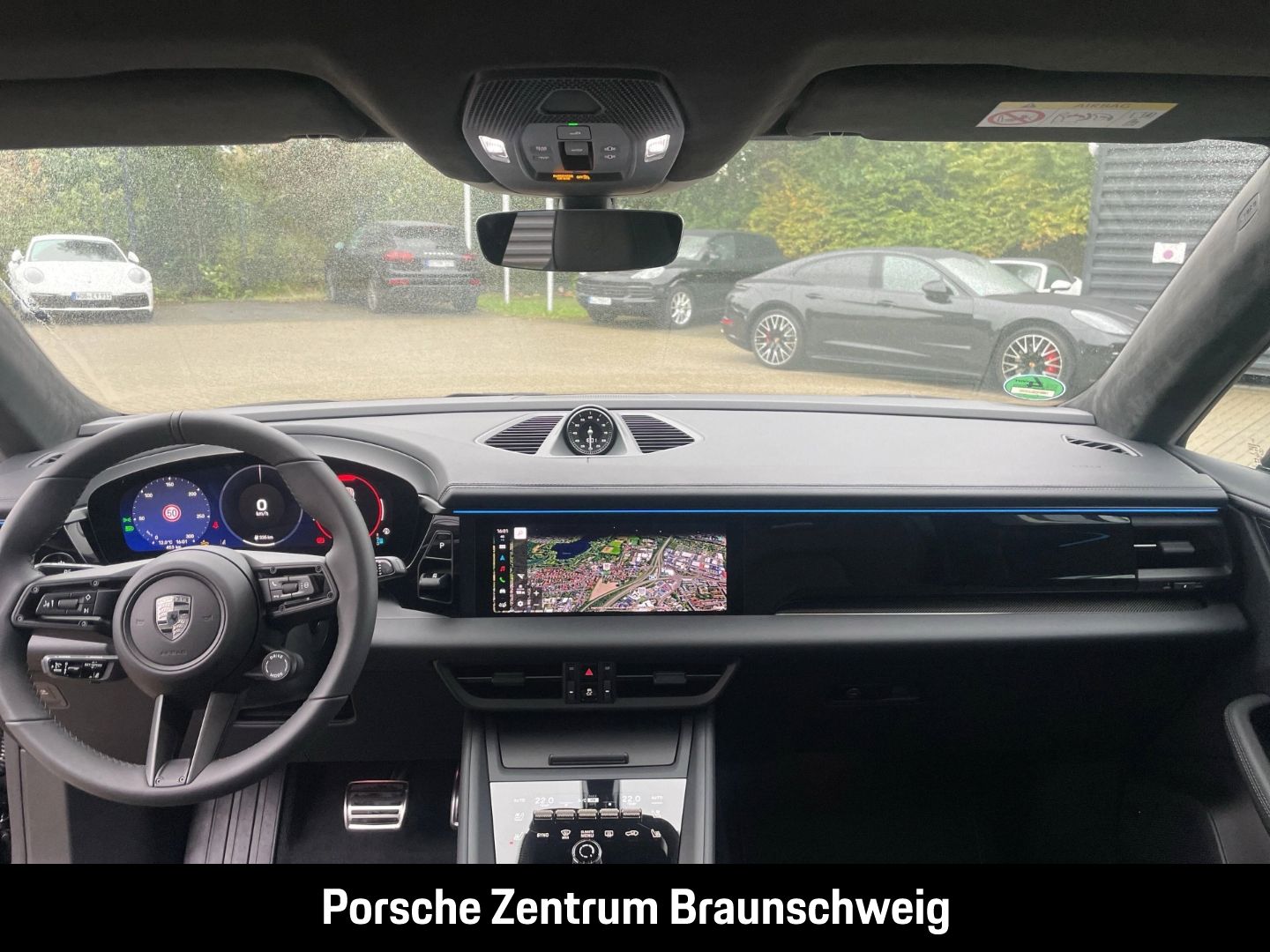 Porsche Macan Turbo BOSE Luftfederung Panoramadach LED