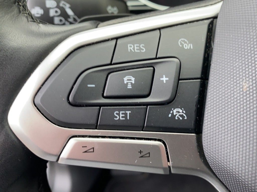 Volkswagen Passat Variant 2.0 TDI Business DSG 4M AHK+RFK