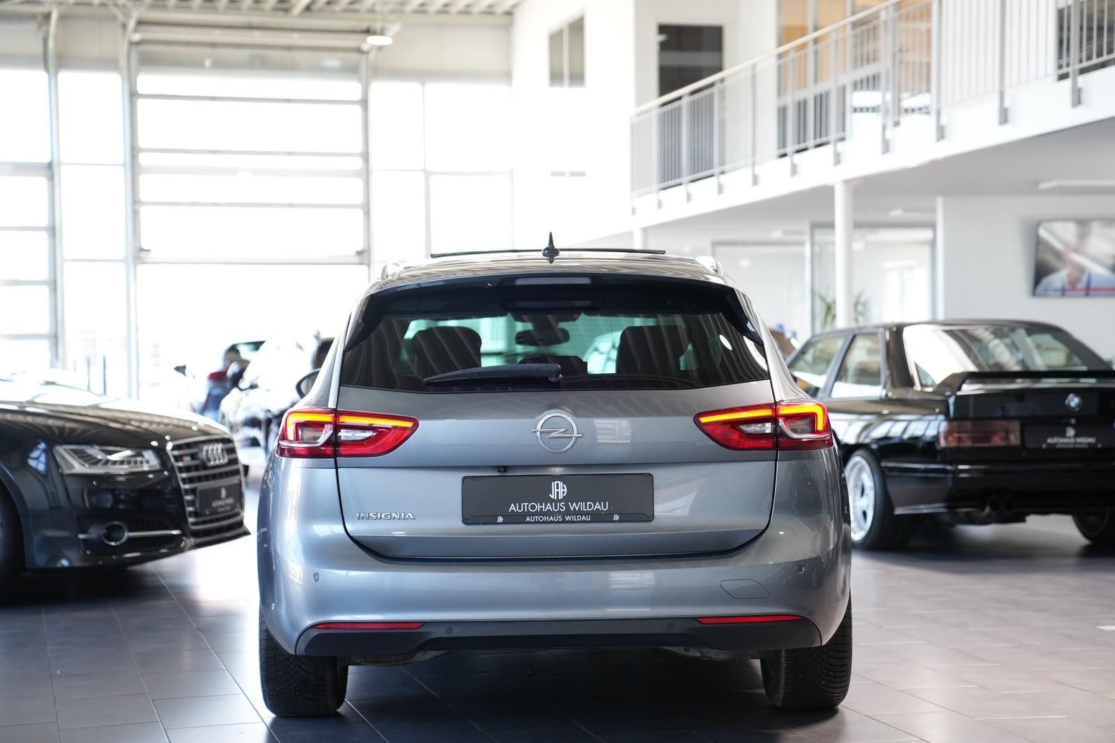 Opel Insignia B Sports Tourer Elegance - Samsaru's Car Outlet