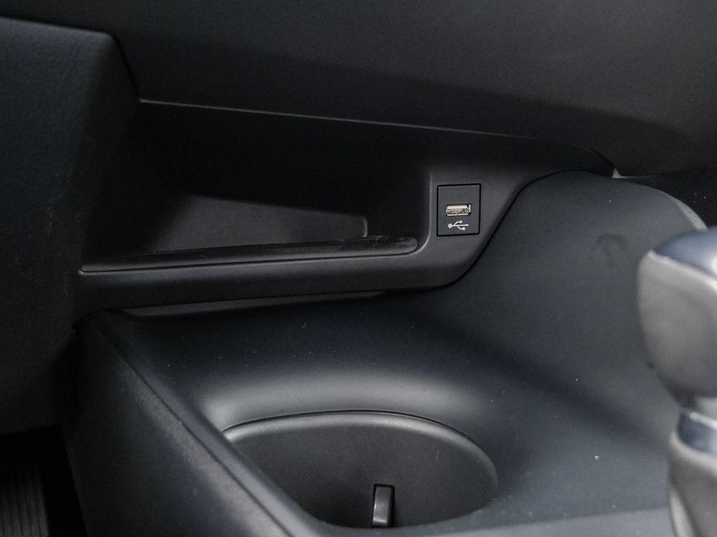 Toyota C-HR HYBRID Flow - Samsaru's Car Outlet