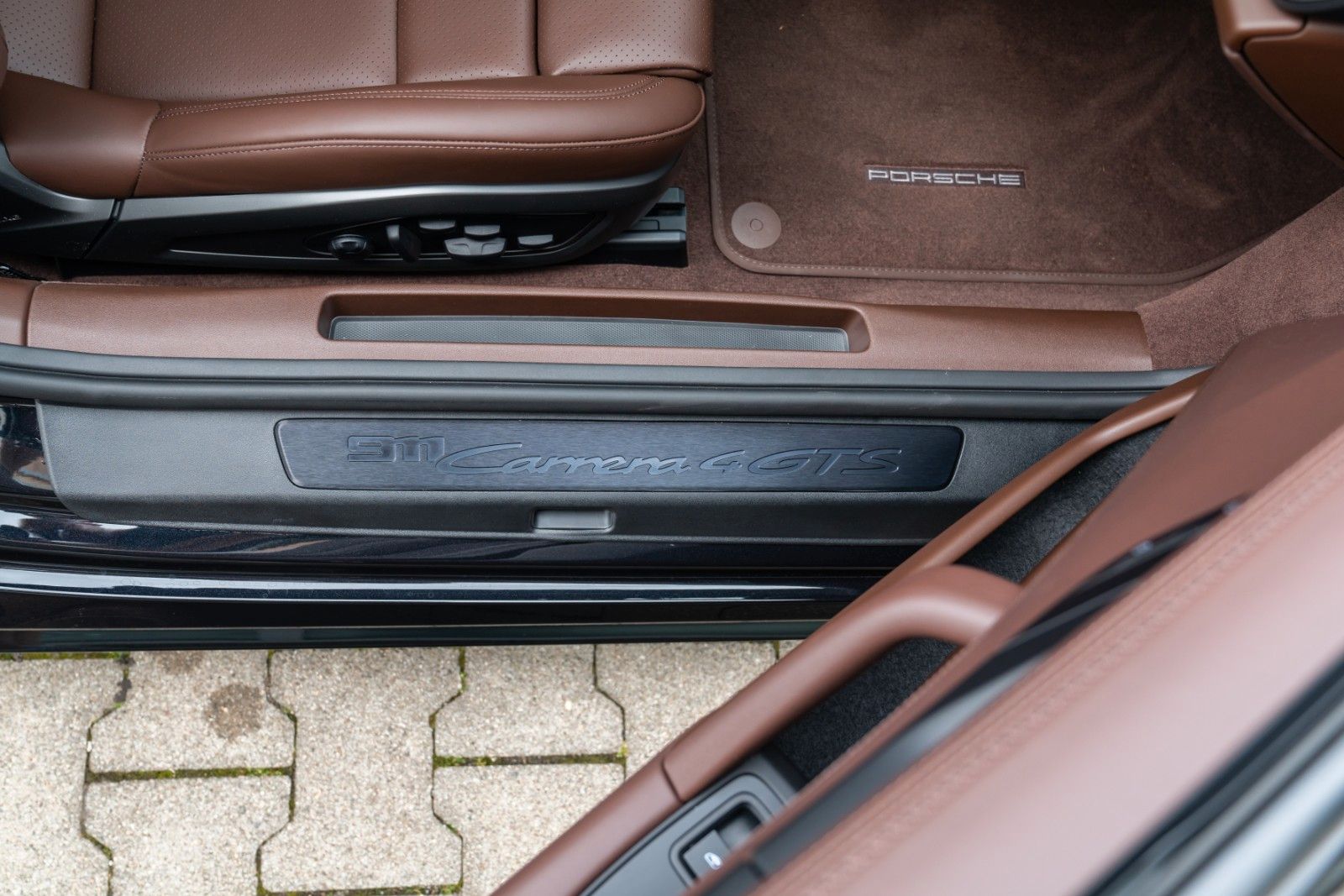 Porsche 992.2 Carrera 4 GTS / COUPE / 18 WEGE / LED