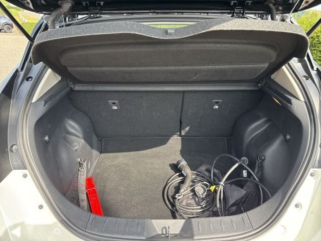 Nissan Leaf N-Connecta - Samsaru's Car Outlet