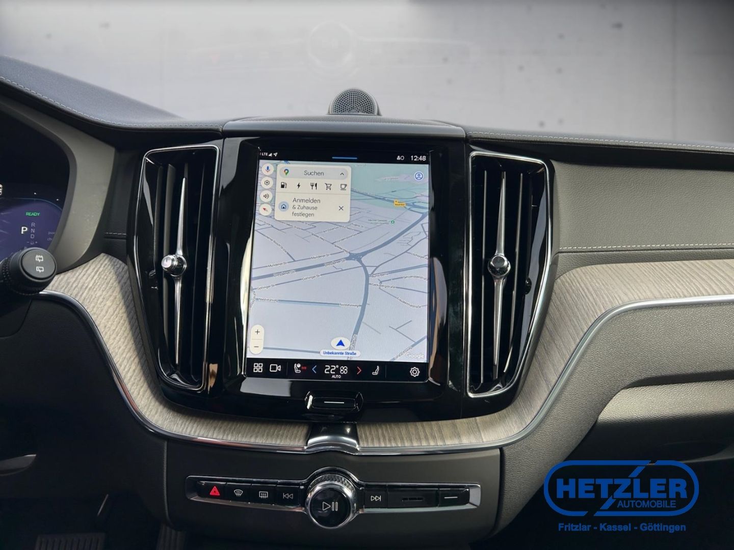 Volvo XC60 Ultra Dark Recharge Plug-In Hybrid AWD T8 T