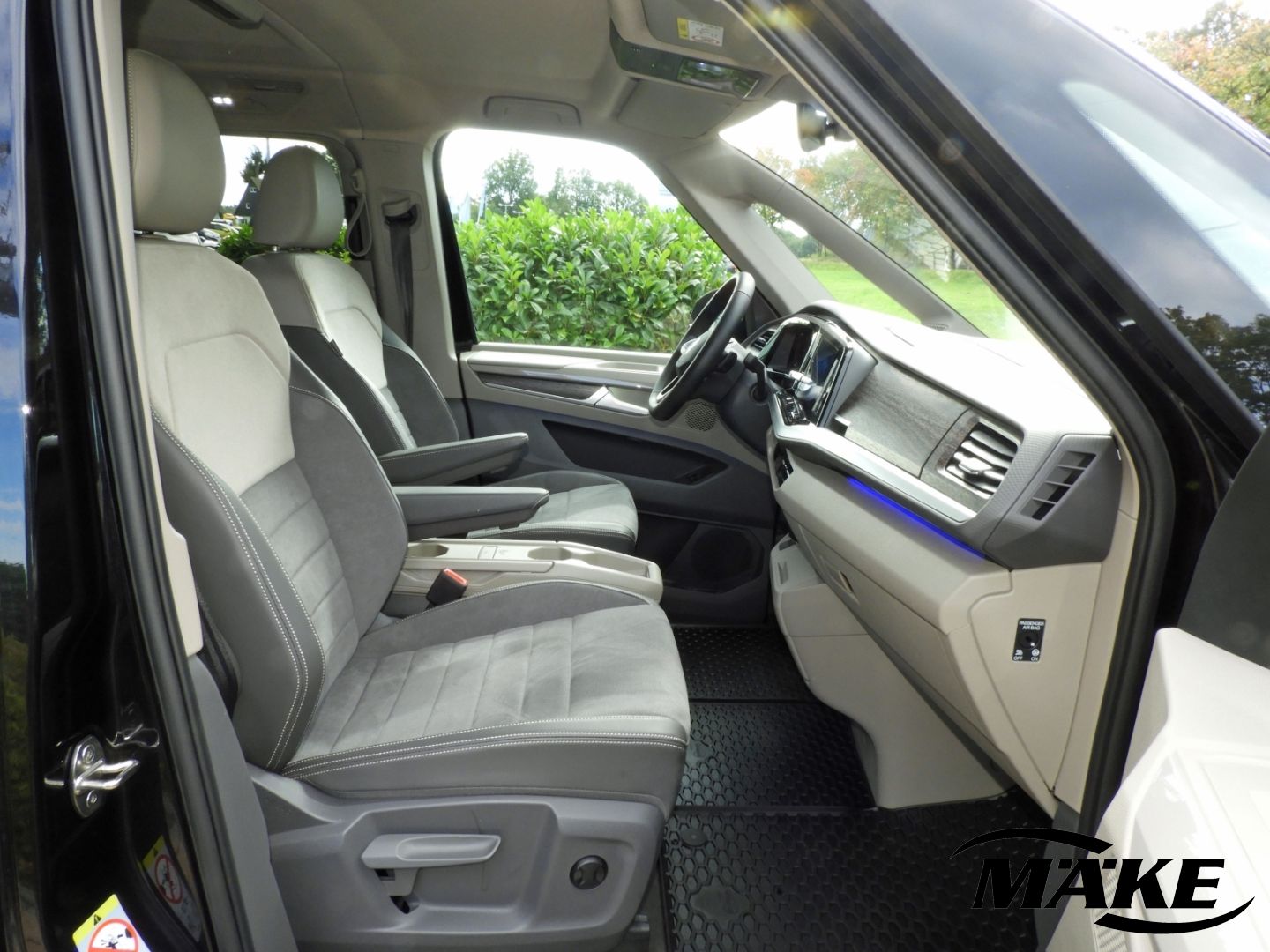Volkswagen T7 Multivan Style 1.4eHybrid DSG - Samsaru's Car Outlet