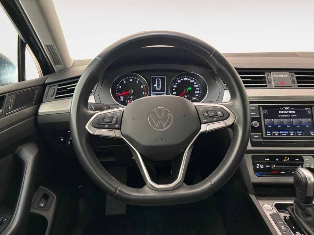 Volkswagen Passat Basis - Samsaru's Car Outlet