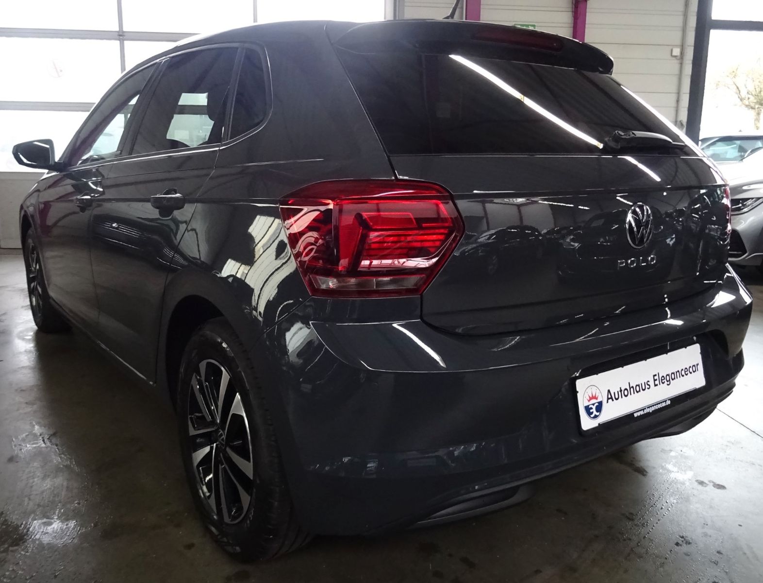 Volkswagen POLO VI 1.0 TSI - Samsaru's Car Outlet