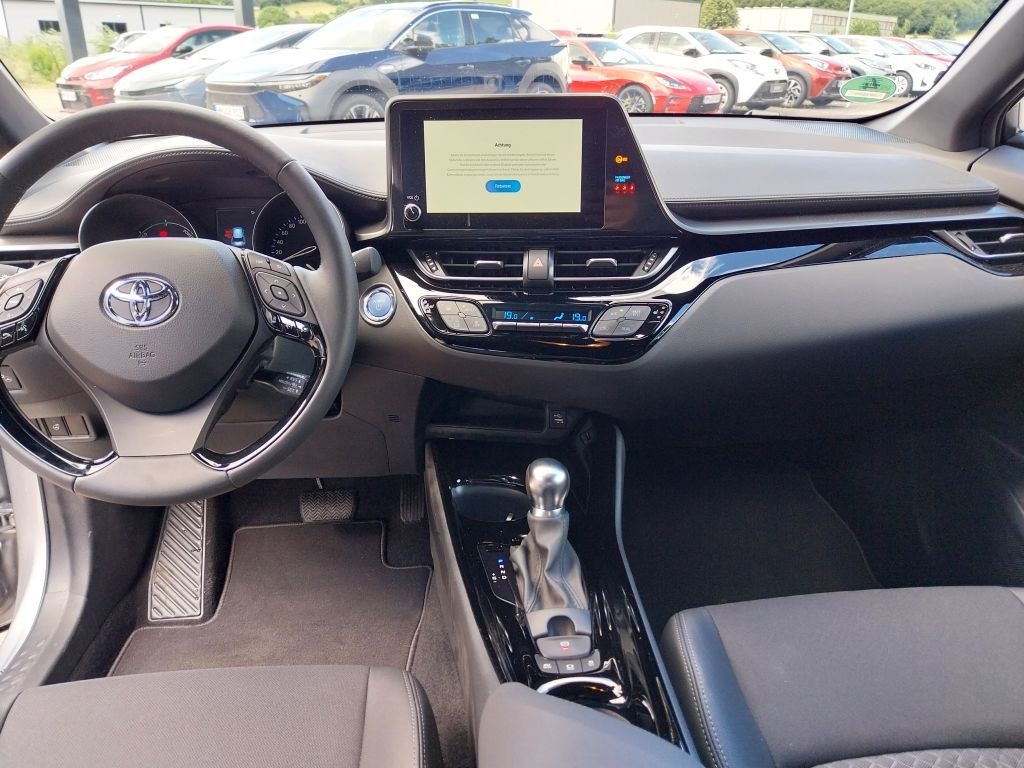 Toyota C-HR 2.0 Hybrid Team Deutschland - Samsaru's Car Outlet