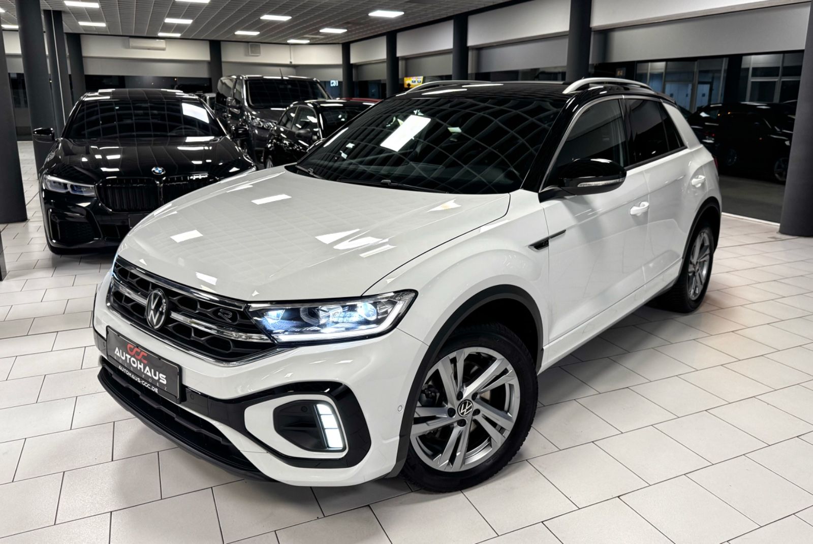 Volkswagen T-ROC 2.0TDI R-Line - Samsaru's Car Outlet