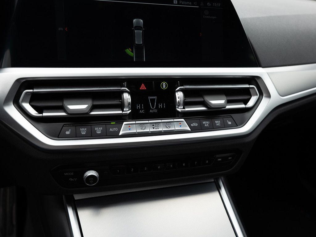 BMW 330d Touring M-Sportpaket - Samsaru's Car Outlet
