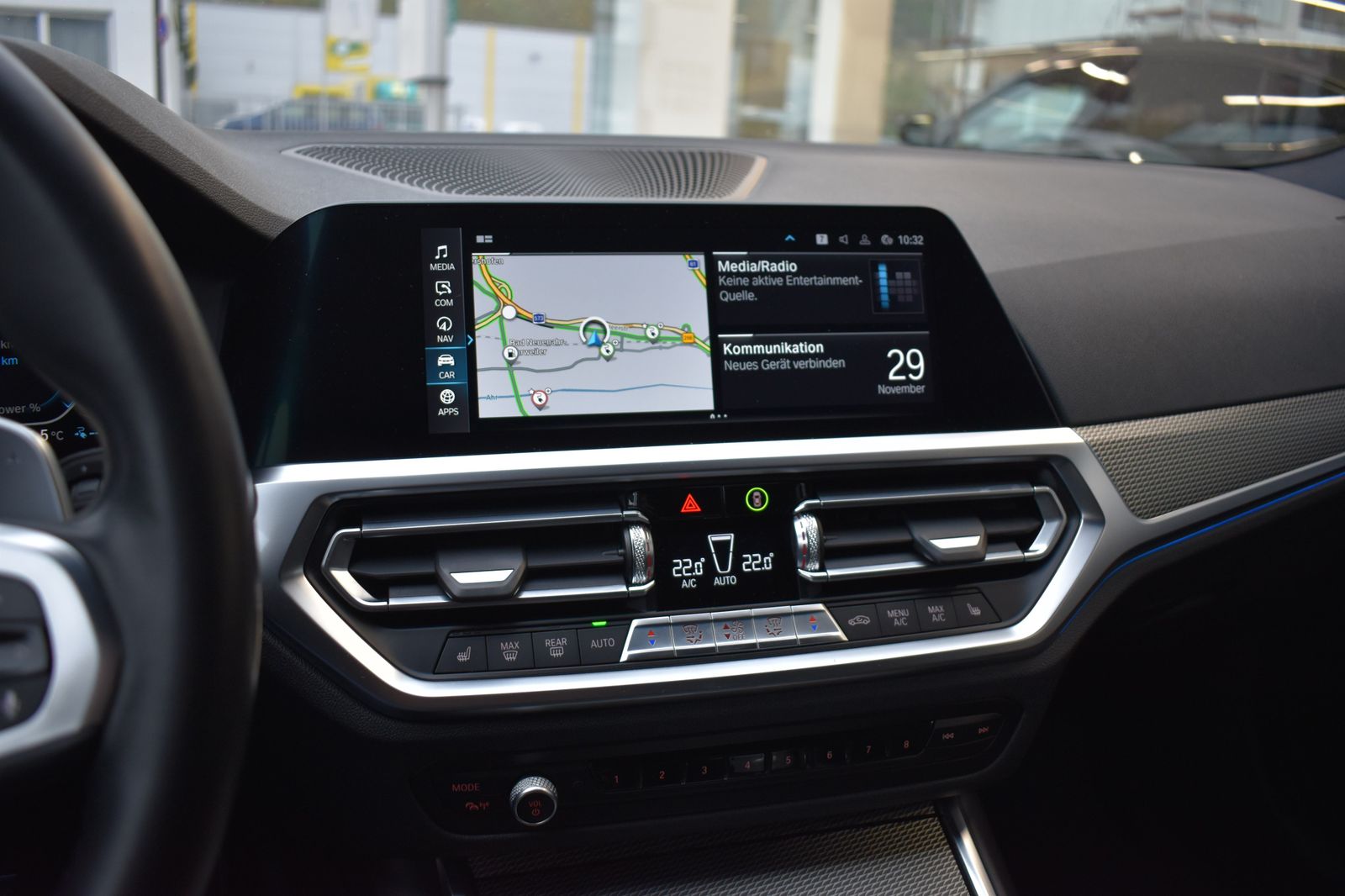 BMW 330e Touring M Sport - Samsaru's Car Outlet