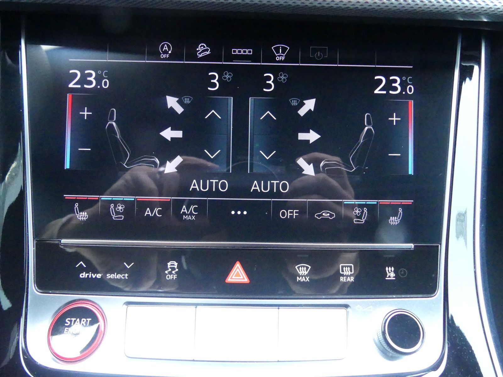 Audi RSQ8 4.0 TFSI Quattro MATRIX/HUD/MASSAGE/23''/NA