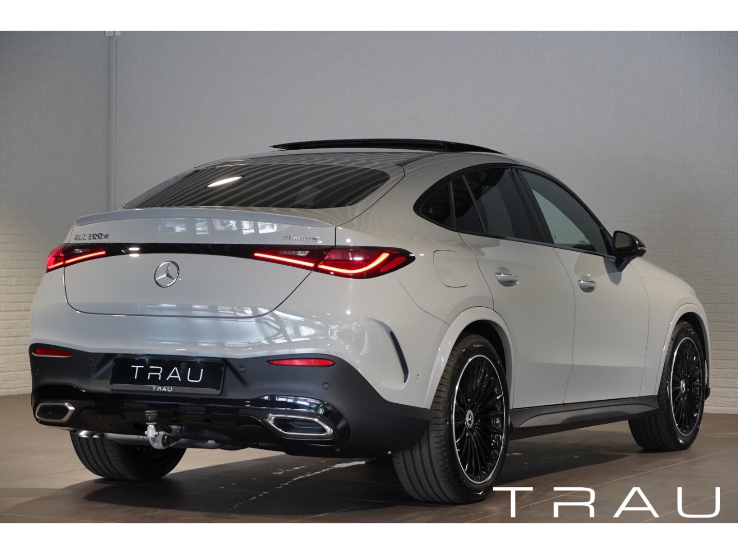 Mercedes-Benz GLC 300 d AMG Coupe Pano Luft HUD AHK Alllenkung