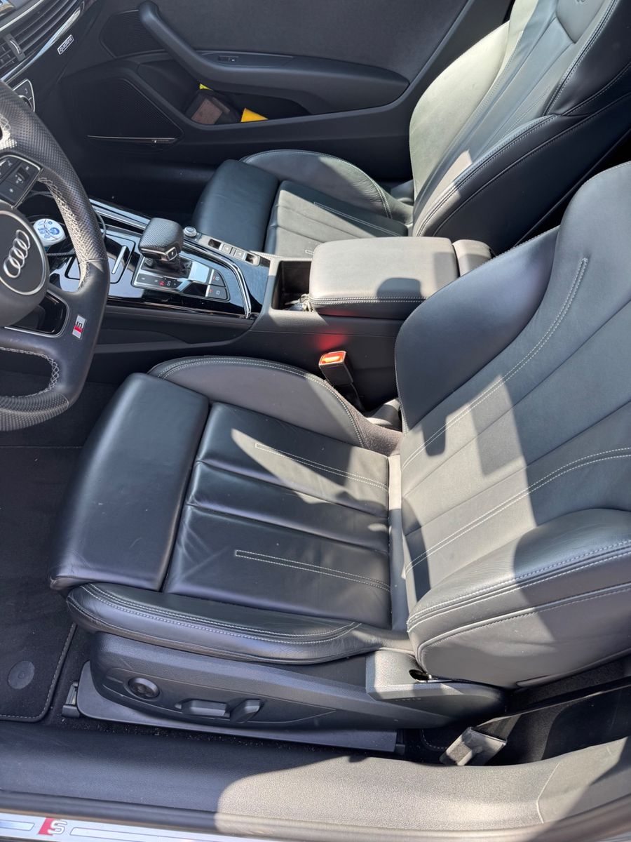 Audi A5 Cabriolet 40 TFSI quattro S line