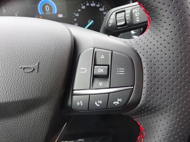Ford Focus ST-Line Kombi 1.5L EcoBlu AHK B&O ErgoSitz